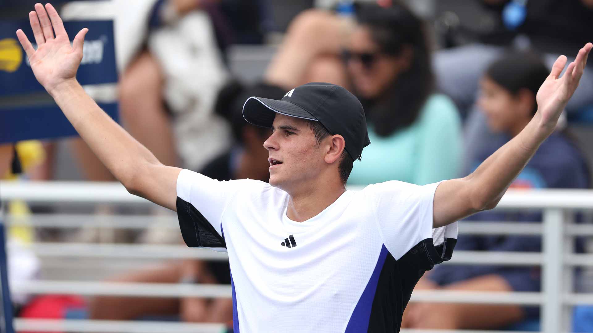Jodar Marches Into Shanghai Quarter-Finals Amid Code Violation Controversy