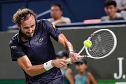 Sinner, Djokovic and Zverev Ready to Shine in Cincinnati as Alcaraz Sits Out with Wrist Injury